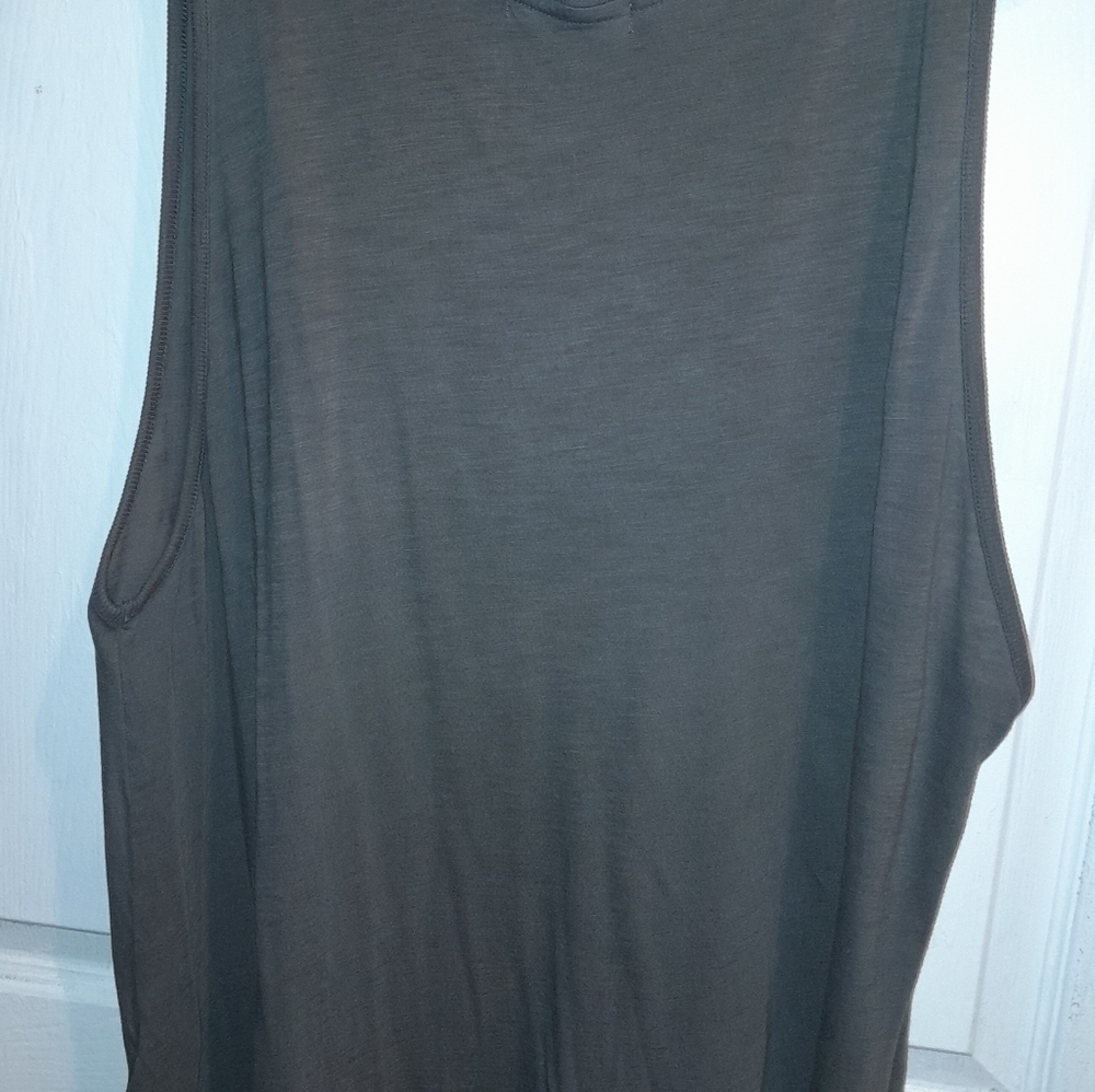 Spell Graphic Tank Top - Black and Blue - Picture 4 of 4
